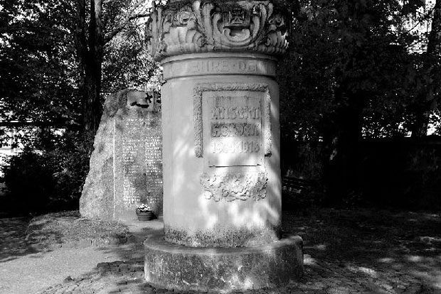 Kriegsdenkmal Großsteinberg. Foto: Detlef Rohde