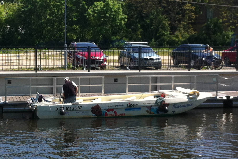 Das Leipzig-Boot "Marianne" an der Außenmole des Leipziger Stadthafens. Foto: Michael Freitag