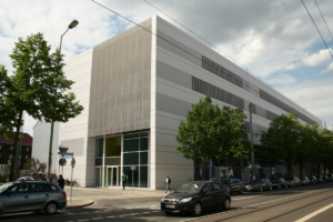 Der nach Ludwig Nieper benannte Neubau an der Karl-Liebknecht-Straße. Foto: Ralf Julke