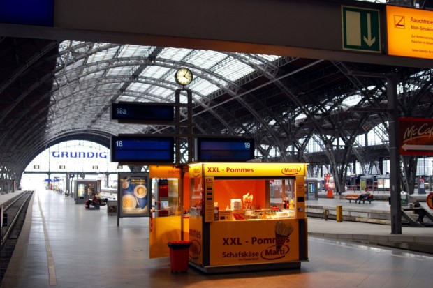 Eine fast gespenstische Stille beim letzten Bahnstreik am Hauptbahnhof Leipzig. Im Osten ist der Anteil angestellter Lokführer am höchsten, hier fallen die meisten Züge aus. Foto: L-IZ.de