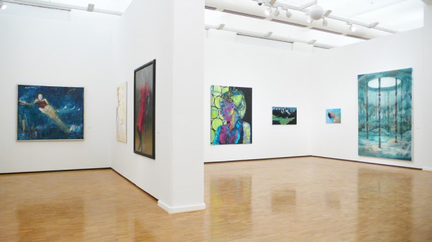 Blick in die Ausstellung "die bessere hälfte". Foto: Kunsthalle der Sparkasse Leipzig