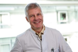 Prof. Dr. med. Wolfgang Beuche, Chefarzt der Klinik für Neurologie. Foto: Klinikum St. Georg.
