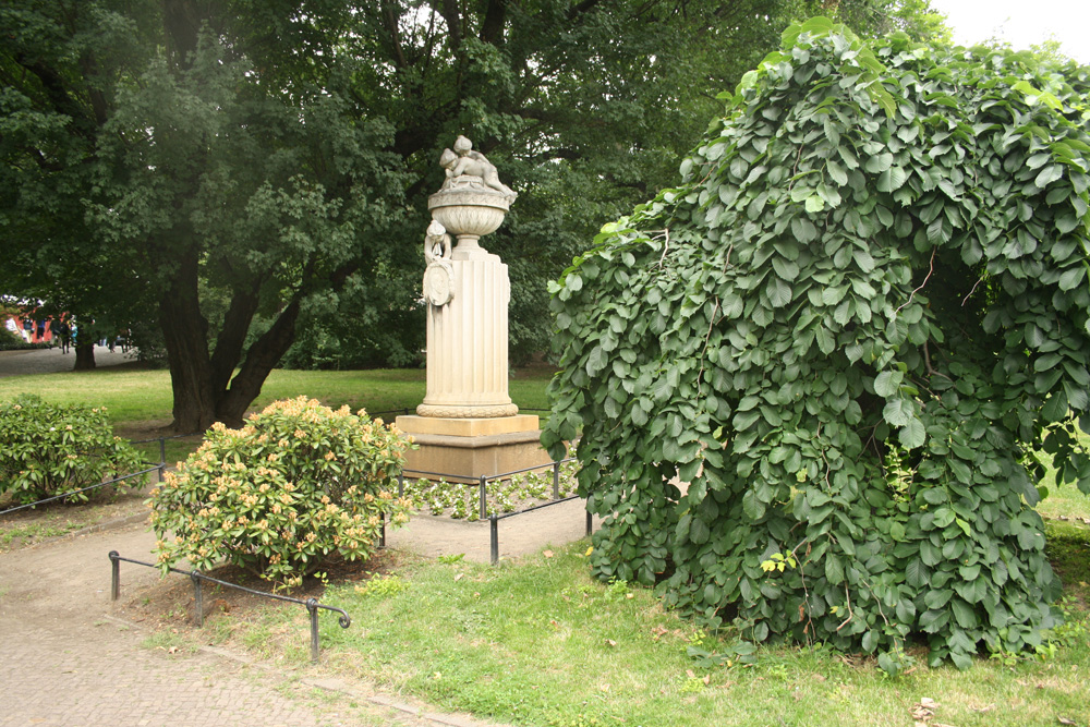 Das Gellert-Denkmal in der Lenné-Anlage. Foto: Ralf Julke