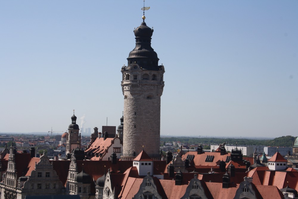 Neues Rathaus vom Turm der Thomaskirche aus. Foto: Ernst-Ulrich Kneitschel