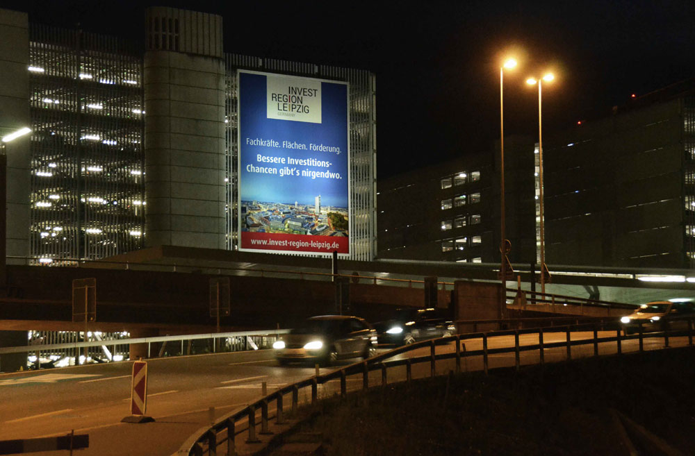 Das Megaposter mit einer Größe von 250 Quadratmetern machte vier Wochen lang auf die Wirtschaftsregion Leipzig aufmerksam und unterstützte zudem die Akquisitions-Tour durch die Schweiz. Foto: ClearChannel