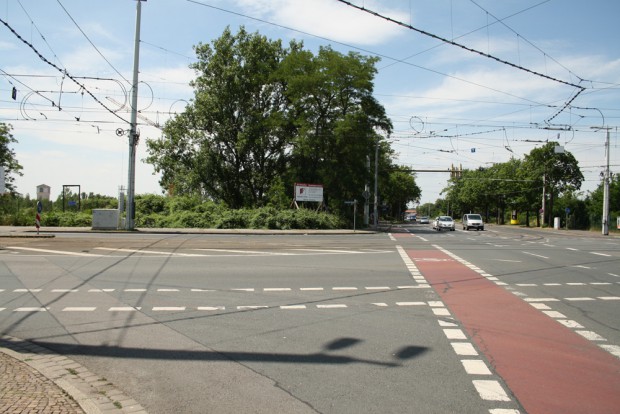 Perspektive Richard-Lehmann-Straße: Hier soll die Raumkante bebaut werden. Links sieht man die Zwickauer Straße. Foto: Ralf Julke