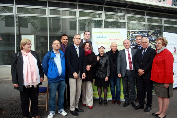 Neben zwei Nachfahren der Bartfelds beteiligte sich u.a. der amerikanische Generalkonsul Scott A. Riedmann, diverse Leipziger Stadträte und Schirmherr Thomas Feist (MdB, CDU). Foto: Alexander Böhm
