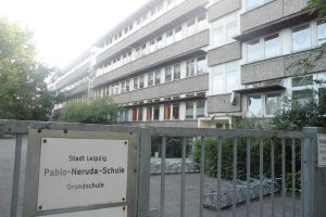 Der alte Plattenbau der Pablo-Neruda-Schule. Foto: Marko Hofmann