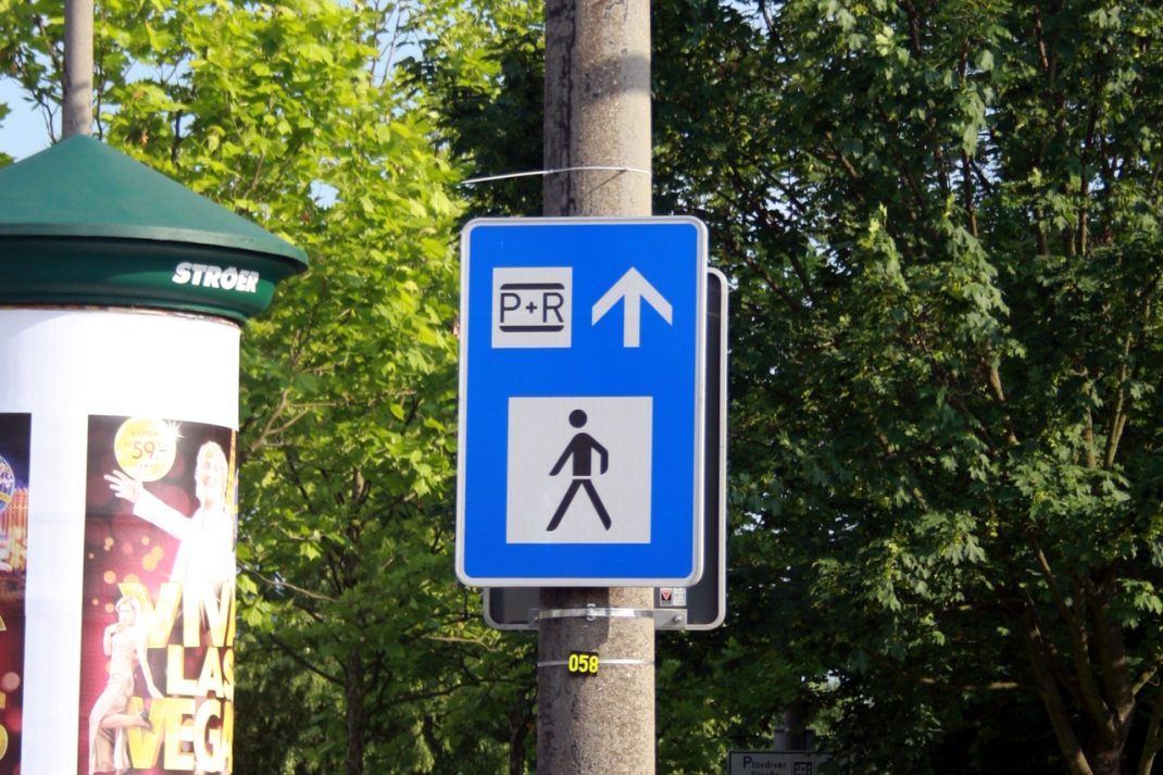 Park-and-Ride-Schild an der Plovdiverstraße. Foto: Alexander Böhm