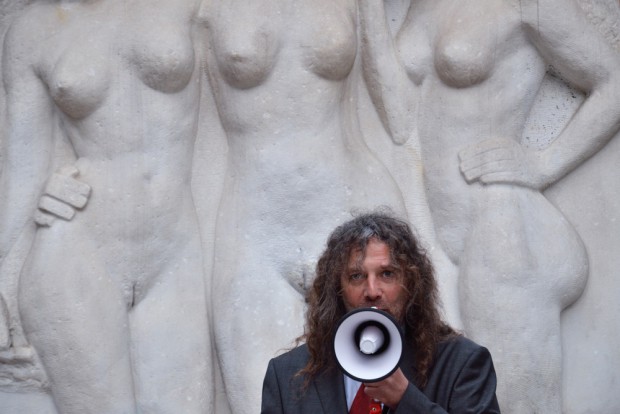 "Über Leipzig lacht die Sonne, über Legida lacht Leipzig". Foto: Legida-Das Original