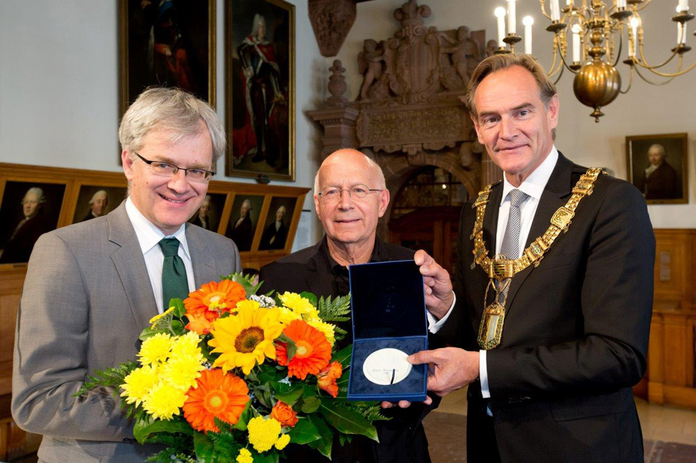 v. l.: Prof. Dr. Peter Wollny, Direktor des Bach-Archivs Leipzig, Peter Neumann und Burkhard Jung, Oberbürgermeister der Stadt Leipzig. Foto: Bachfest Leipzig/Gert Mothes