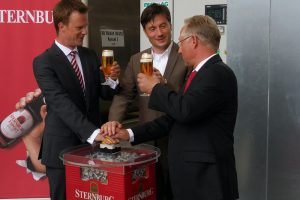 vl: Geschäftsführer Martin Zapf, Betriebsleiter Uwe Reins und Heiko Rosenthal. Foto: Sternburg Brauerei