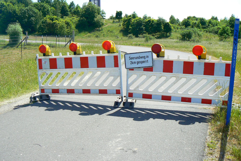 Sperrung des Rundweges in Höhe der Bistumshöhe. Foto: LMBV