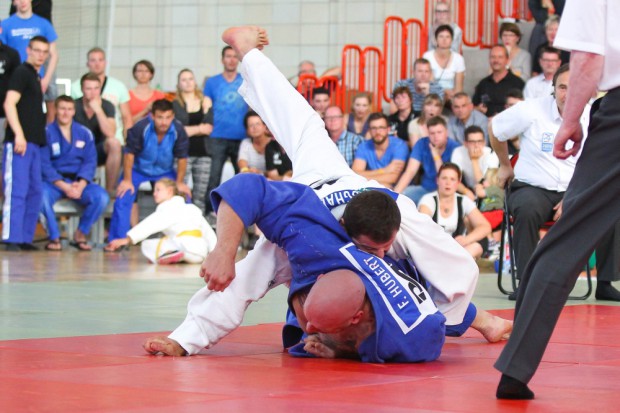 12. Kampf, ab 100 kg: Fabian Hubert (JCL) unterliegt Onise Bughadze (Speyer) per Ippon. (Gesamtstand 8:4). Foto: Jan Kaefer