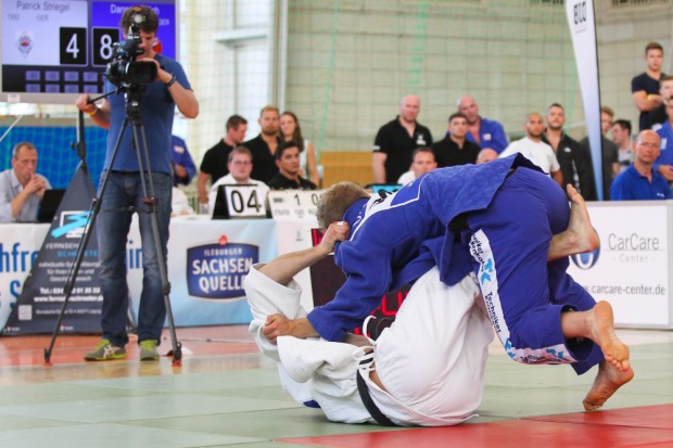 13. Kampf, bis 73 kg: Danny Wallich (JCL) besiegt Patrick Striegel (Speyer) durch weniger Shido-Strafen. (Gesamtstand 9:4). Foto: Jan Kaefer