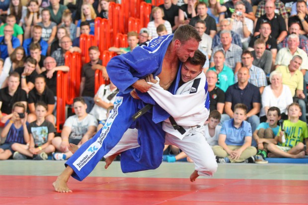 14. Kampf, bis 100 kg: René Kirsten (JCL) besiegt Leander Riegert (Speyer) per Ippon. (Endstand 10:4). Foto: Jan Kaefer