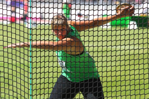 Nadine Müller haute gleich im ersten Versuch richtig einen raus. Foto: Jan Kaefer