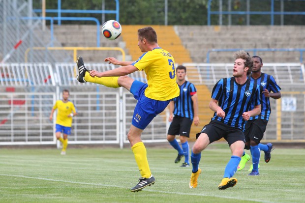Markus Krug schaltet sich in den Lok-Angriff ein. Foto: Jan Kaefer