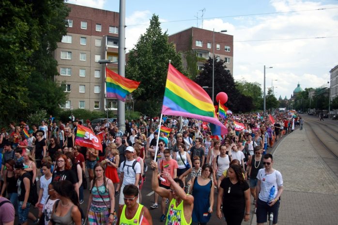 Circa 2.000 Teilnehmer beim CSD Leipzig. Foto: Alexander Böhm