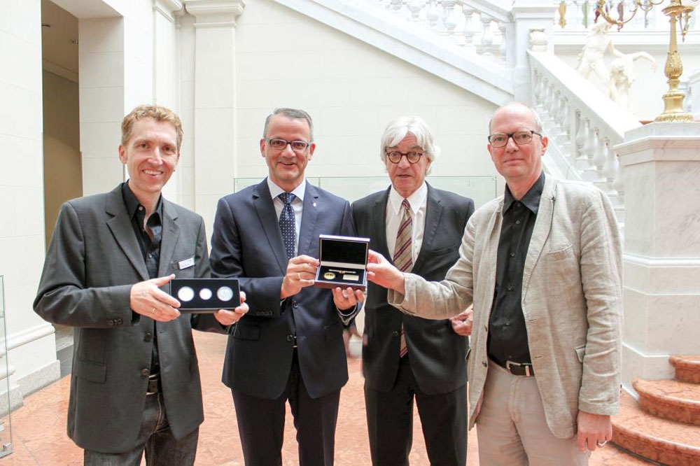 v.l.n.r. Dr. Christoph Mackert, Wolfgang Wrzesniok-Roßbach, Dr. Volker Rodekamp, Prof. Dr. Ulrich Johannes Schneider. Foto: Degussa Goldhandel