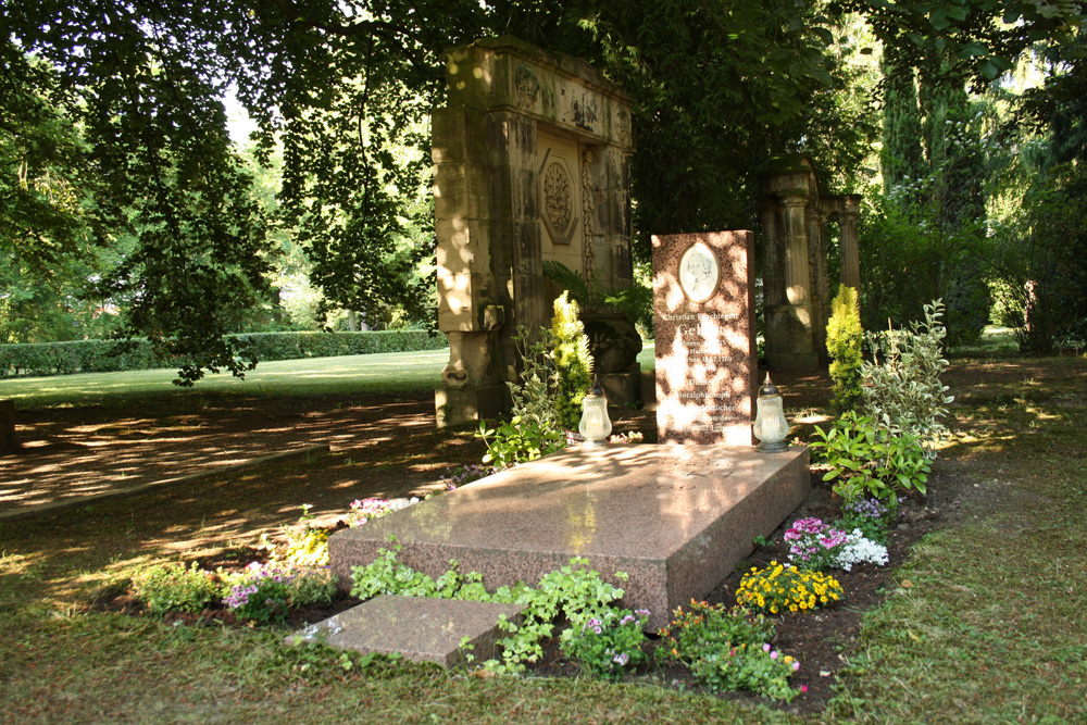 Das neu gestaltete Gellert-Grab auf dem Südfriedhof. Foto: Ralf Julke