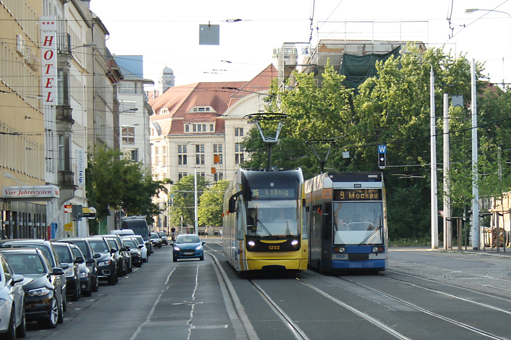 Das linke Gleis braucht eine Kur: Langsamfahrstrecke in der Kurt-Schumacher-Straße. Foto: Ralf Julke