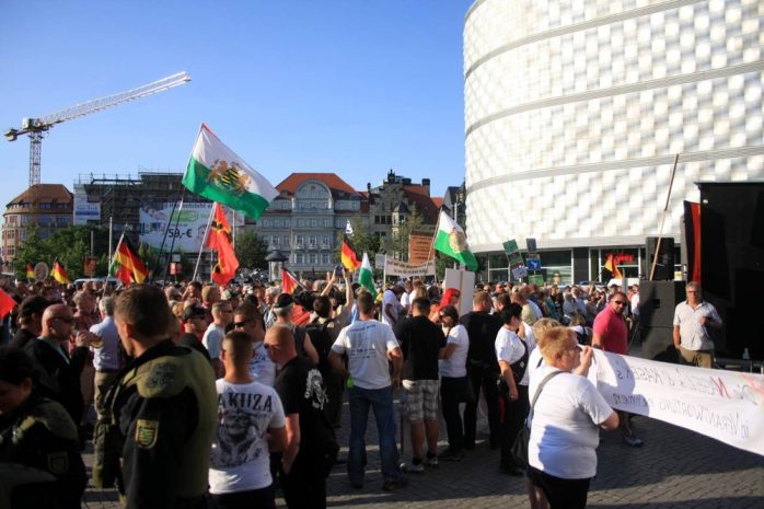 Legida und Pegida sind auch für die diversen Verschwörungstheoretiker in Sachsen attraktiv. Foto: L-IZ