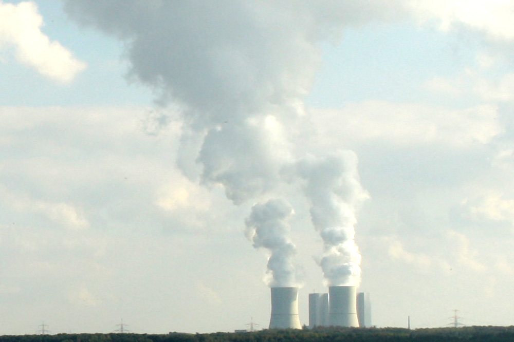 Mibrag liefert die Kohle, Vattenfall betreibt einen der Blöcke: Kohlekraftwerk Lippendorf im Leipziger Süden. Foto: Ralf Julke