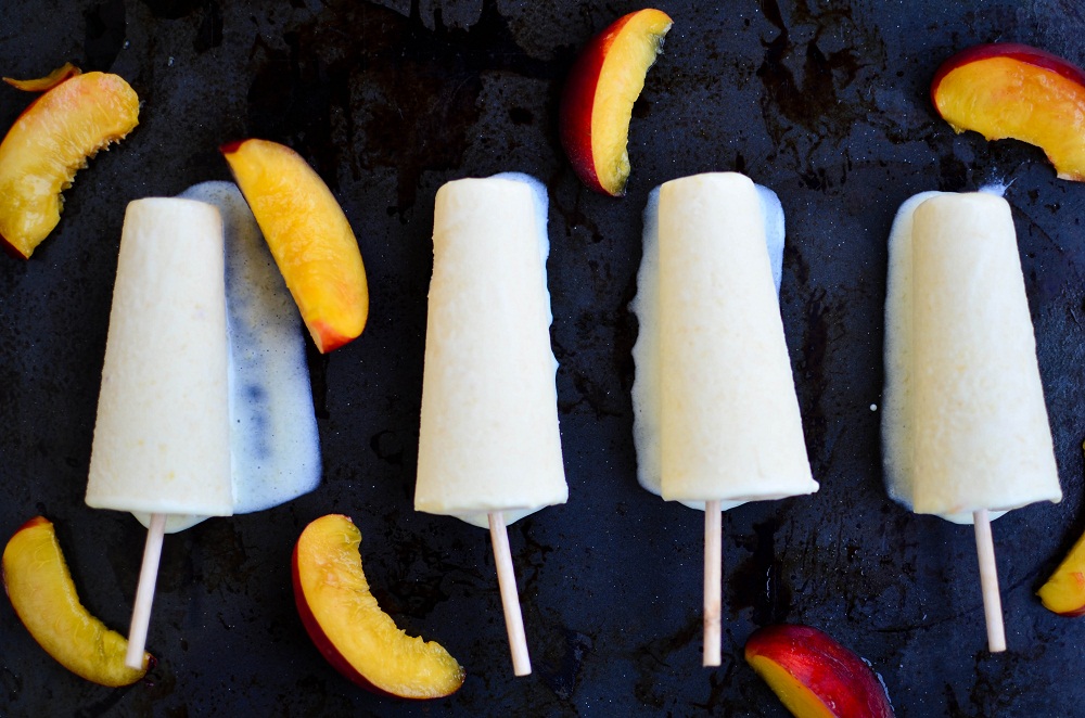 Nektarineneis am Stiel. Foto: Maike Klose