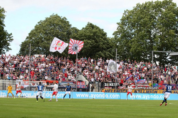 Über 600 RBL-Fans sind mitgereist. Foto: GEPA-Pictures