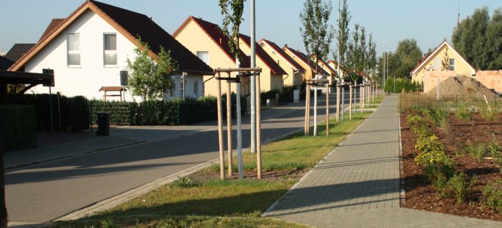 Nicht wirklich das Modell einer kompakten Stadt: Wohnpark Schönau. Foto: Ralf Julke