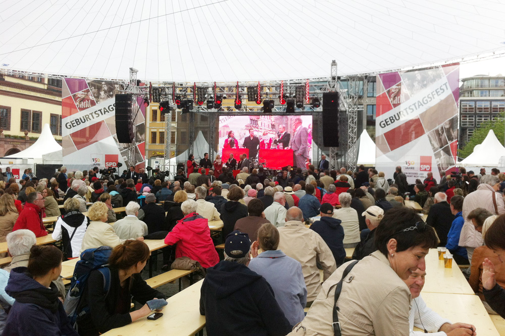 Die SPD feiert 2013 ihren 150. Geburtstag auf dem Leipziger Markt. Foto: Michael Freitag