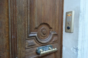 Haustürschlüssel gibt es hier nicht. Ein fünfstelliger Zugangscode hilft weiter. Foto: Patrick Kulow