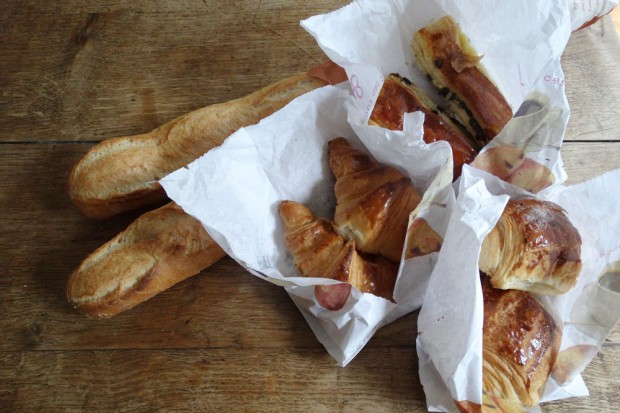 Die Jagdbeute: Croissants und Baguettes. Foto: Patrick Kulow