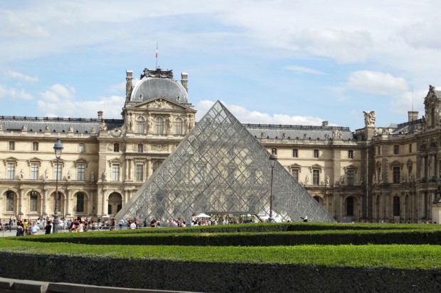 Der Louvre im 1. Arrondissement. Foto: Patrick Kulow