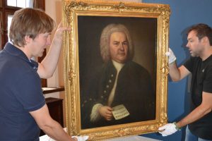 Bach-Porträt im Alten Rathaus erhält eine neue Verglasung. Foto: Stadtgeschichtliches Museum Leipzig