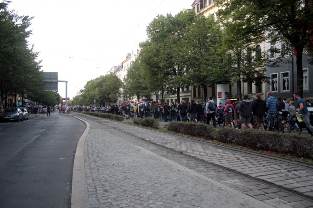 Demonstrationszug auf der Karl-Liebknecht-Straße. Foto: Alexander Böhm