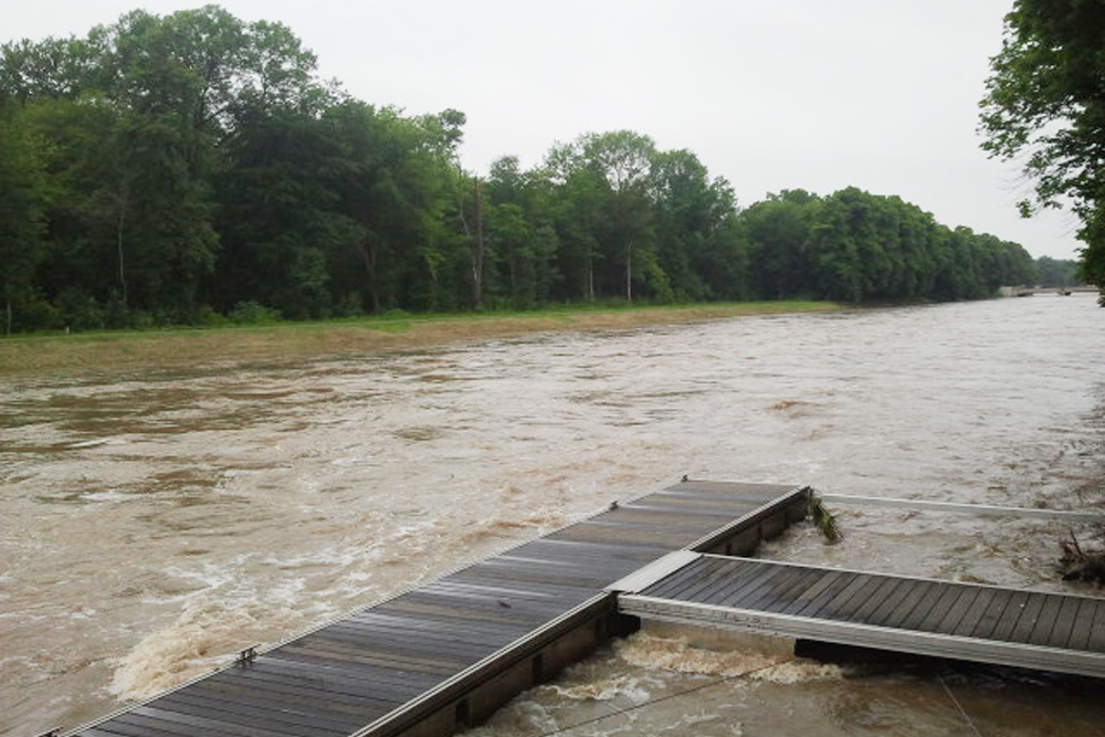 Hochwasser 2013 am Leipziger Elsterbecken. Foto: Marko Hofmann