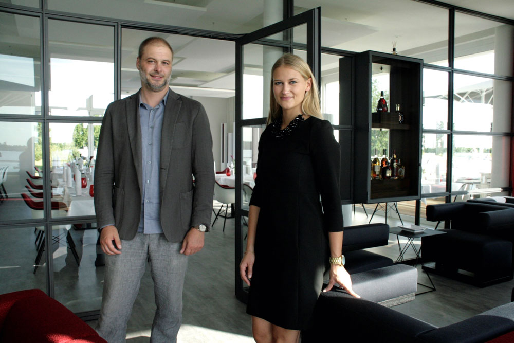 Annekatrin Gottlieb, gastronomische Leiterin des Seehaus Cospuden und Architekt Sebastian Leder vom Büro klm Architekten. Foto: klm Architekten