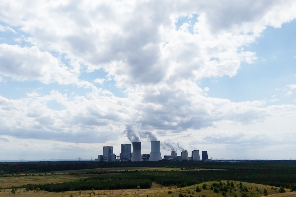 Mit der Kohle aus dem Tagebau Nochten wird das Kraftwerk Boxberg befeuert. Foto: Marko Hofmann