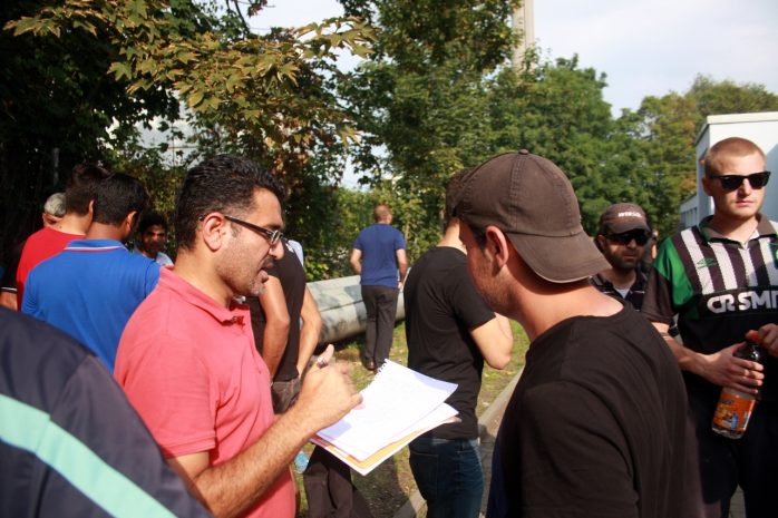 Namenslisten der Flüchtlinge wurden für den juristischen Beistand benötigt. Foto: Alexander Böhm