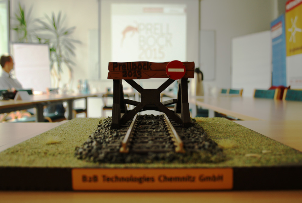 Der Gewinner wollte ihn partout nicht haben: Prellbock 2013. Foto: Ralf Julke