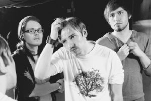 Mit "Raging Rabbit" steht nun fest, wer neben den Headlinern "2ersitz" und "Grünfeuer" am Samstagabend die Wasserfestbühne entern wird. Quelle: Paarmann Dialogdesign