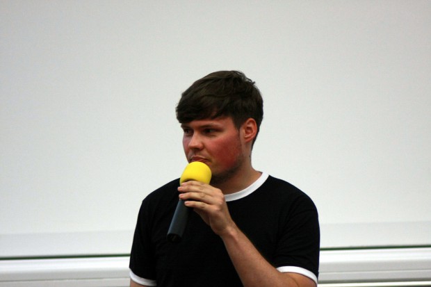 Referent für Antirassismus des Student_innenRat Leipzig Marcus Adler. Foto: Alexander Böhm