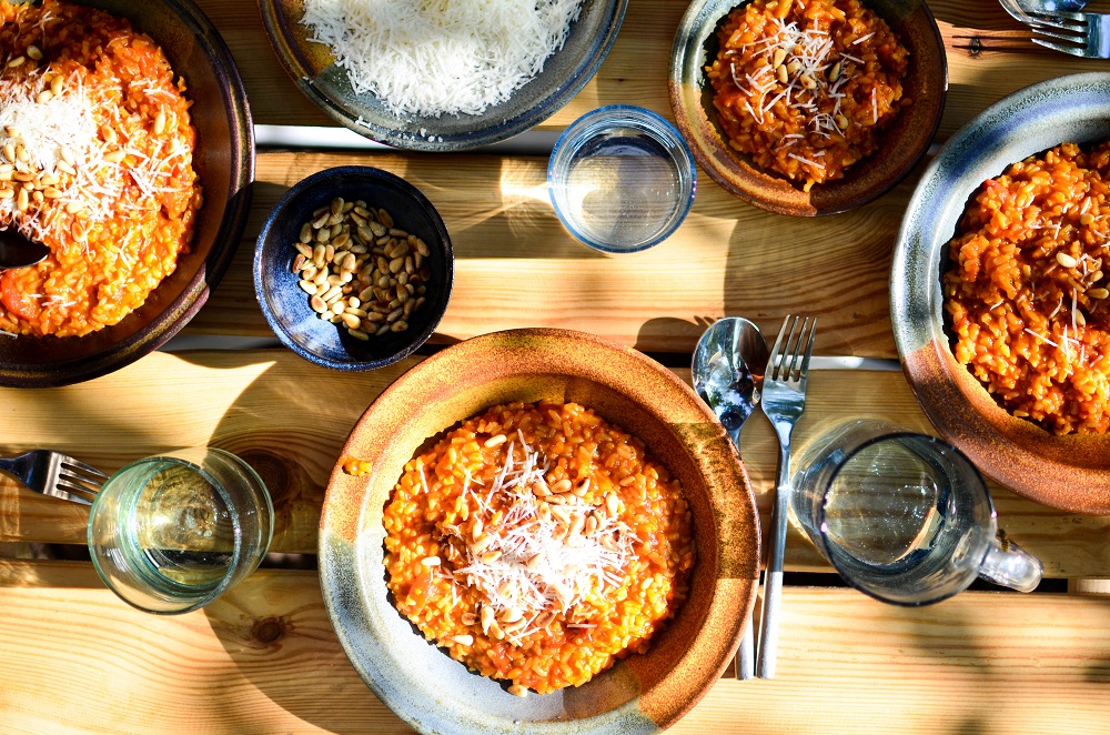 Fruchtiges Tomatenrisotto. Foto: Maike Klose