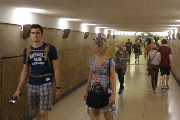 In der Unterführung zum Arc de Triomphe. Foto: Patrick Kulow
