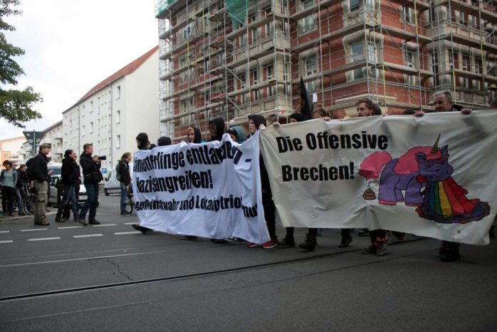 12:50 Das Einhorn bricht angesichts der Offensive für Deutschland