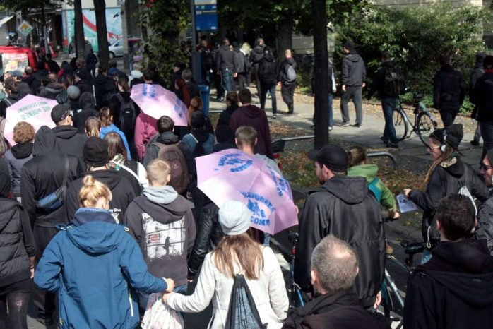 13:05 Refugees Welcome