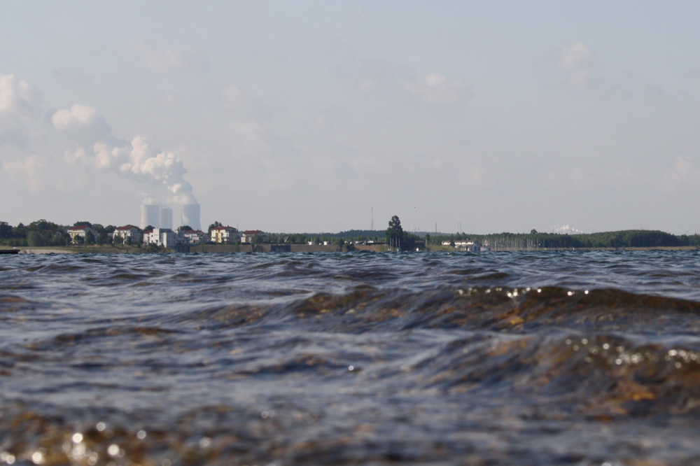 Warum nicht auch noch zehn Hausboote auf dem Cospudener See? Foto: Ralf Julke