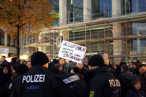 Als Gott Hirn verteilte, war Legida spazieren. Foto: L-IZ.de